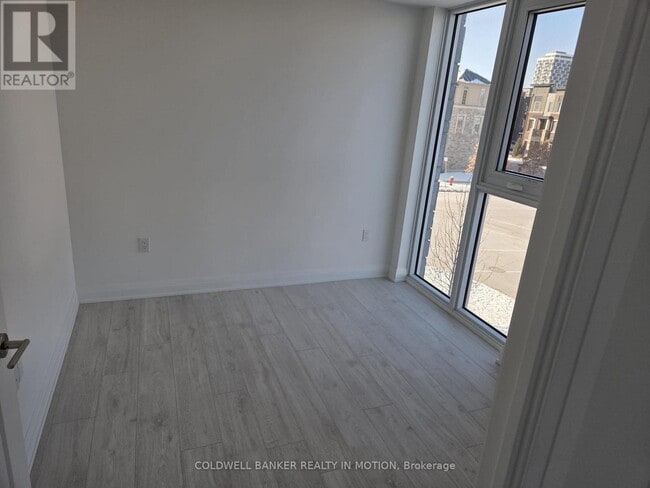 Building Photo - 412 Silver Maple Rd