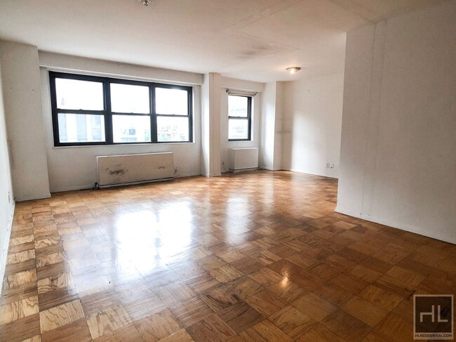 Building Photo - East 89 Street