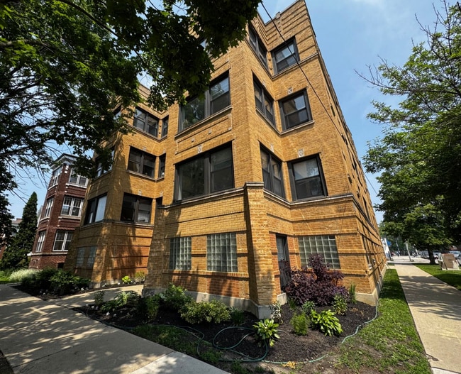 Foto del edificio - 5003 N Sawyer Ave