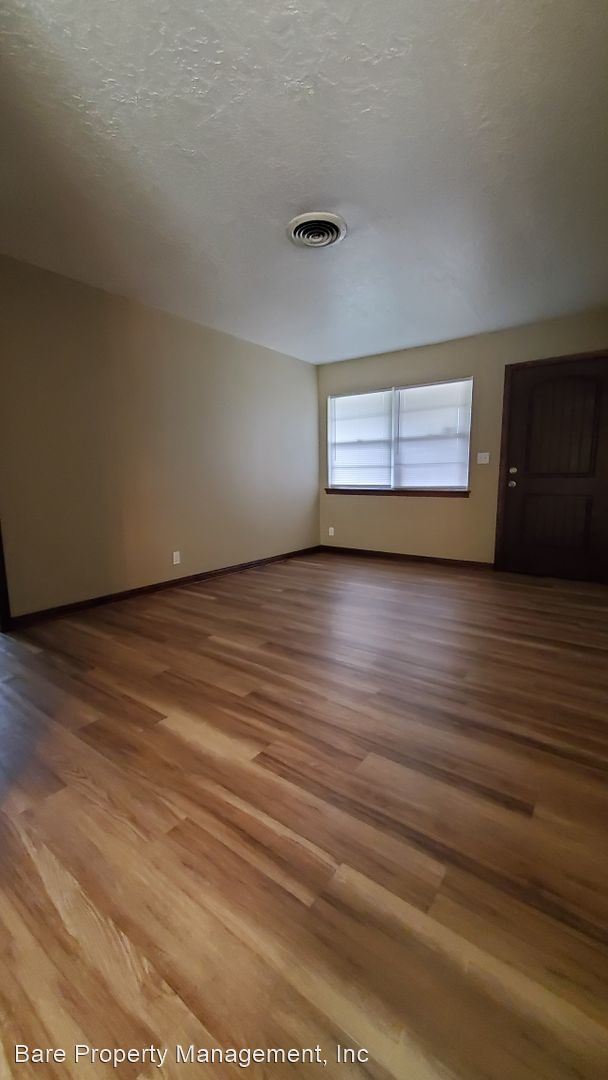 Foto del edificio - 3 br, 1.5 bath House - 1221 Charleston Court