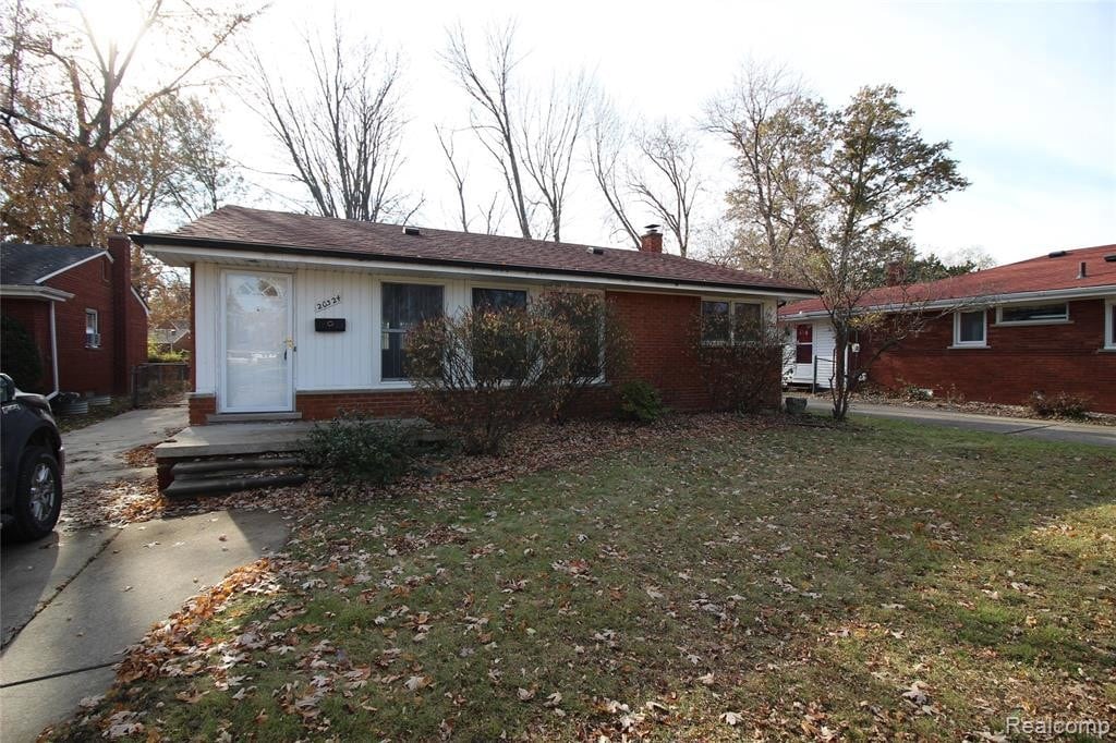 Primary Photo - 20324 Kenmore Ave