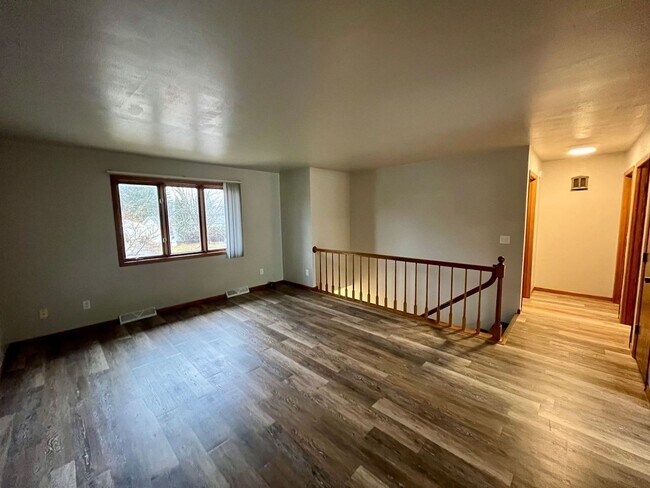 Building Photo - 1724-1726 Lenard St