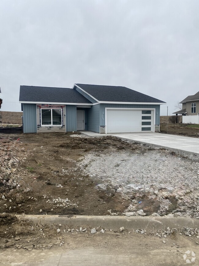 Building Photo - 108 Huntington Dr
