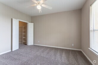 1BR, 1BA - 749SF - Breakers at Windmill Lakes