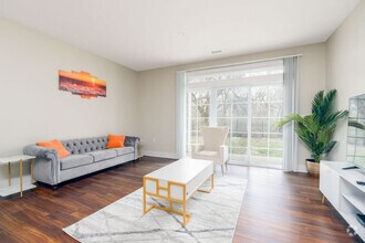 Building Photo - 2525 Solana Way