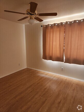 Building Photo - 14404 N 57th Dr