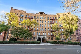 Building Photo - 83-44 Lefferts Blvd