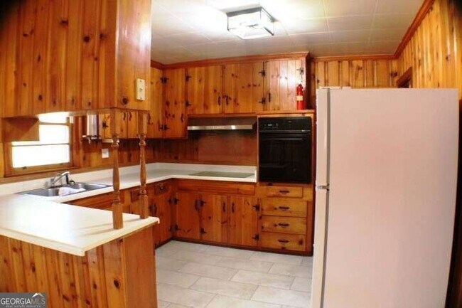 Foto del edificio - 1306 Edgewood Dr