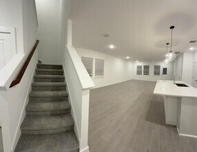 Building Photo - 4715 Bay Vista Dr