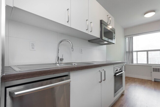 Photo du bâtiment - 99 Tyndall Ave