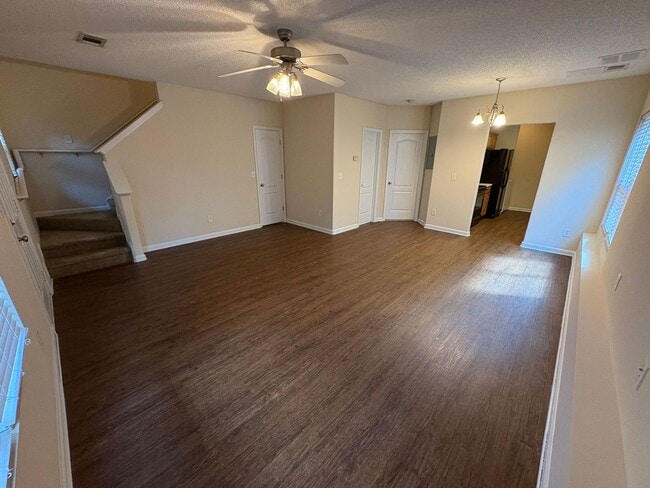 Building Photo - BRIDGEWATER HOME! PRE-LEASING FOR AUGUST 1 2026! 1/2 Off Deposit!