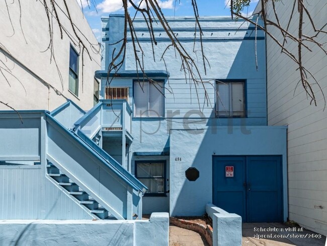 Foto del edificio - 484 Waller St