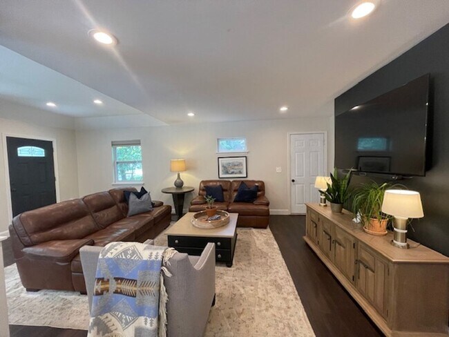 Foto del edificio - 844 Ross St