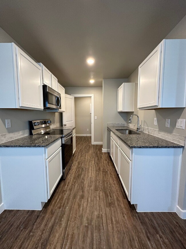 Building Photo - Welcome to this charming home in Cooper ISD!