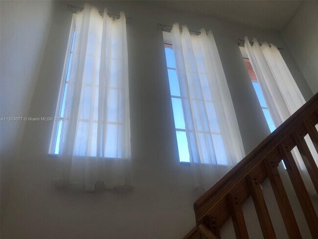 Building Photo - 8742 SW 158th Pl