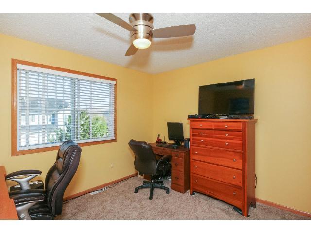 Foto del edificio - Updated end unit townhome in Shakopee *3 B...