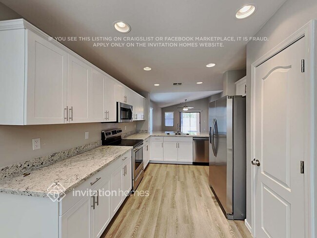 Foto del edificio - 1766 W Desert Hills Dr