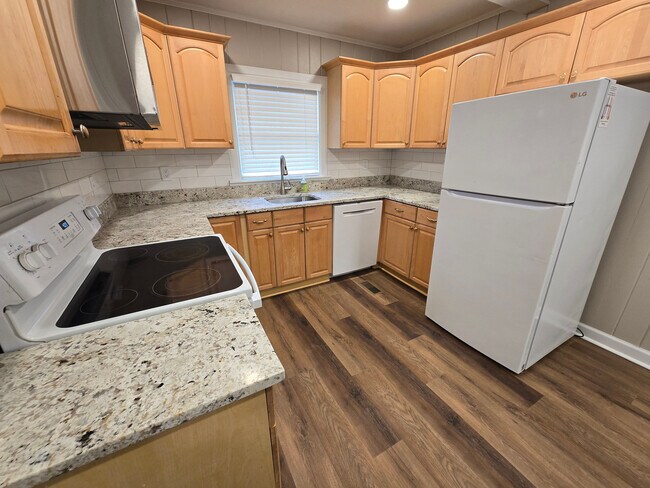 Foto del edificio - Room in Single Family Home on Lucky Ct