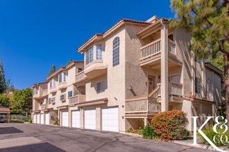 Building Photo - 640 Indian Oak Ln