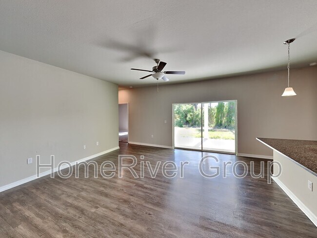 Foto del edificio - 2386 Baird St