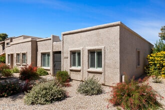 Building Photo - 8348 E Solano Dr