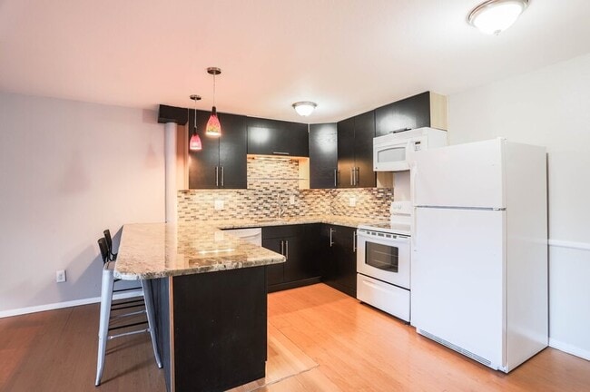 Photo - 1243 N Gaylord St Apartment