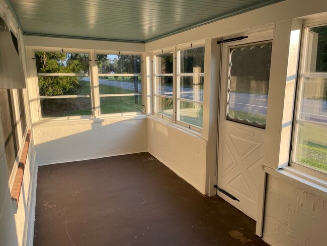 Sunroom - 7604 Snow Hill Rd