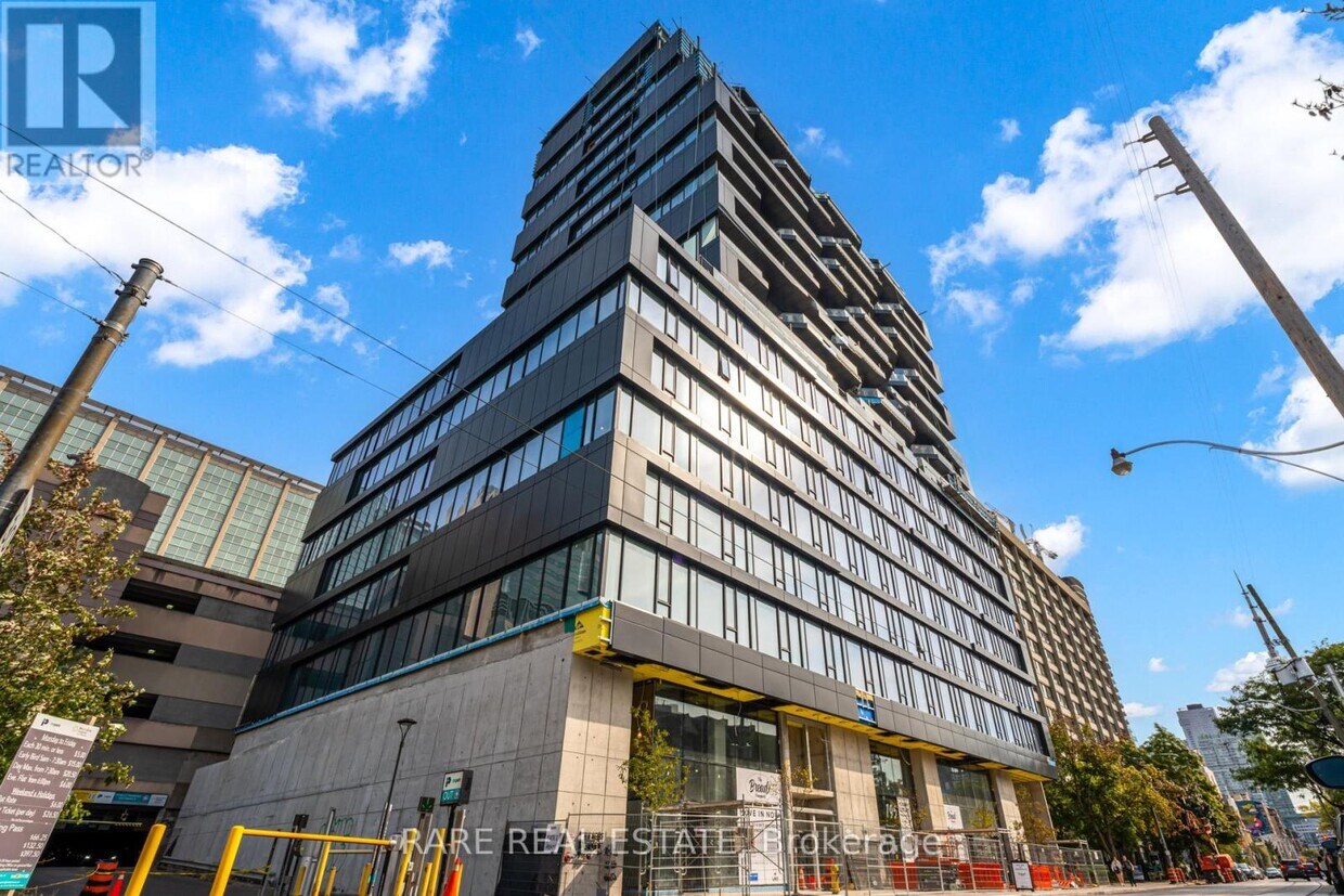 Photo principale - 195-195 McCaul St