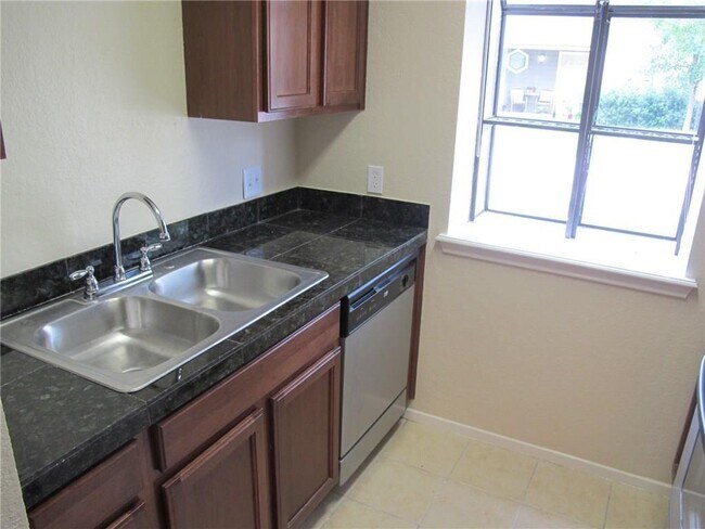 Building Photo - 12304 Abney Dr