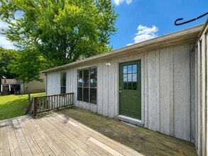 Building Photo - 11 Fox Run Ln