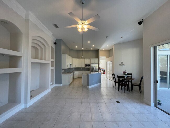 Building Photo - 5 br, 3.5 bath House - 10008 Canopy Tree Ct