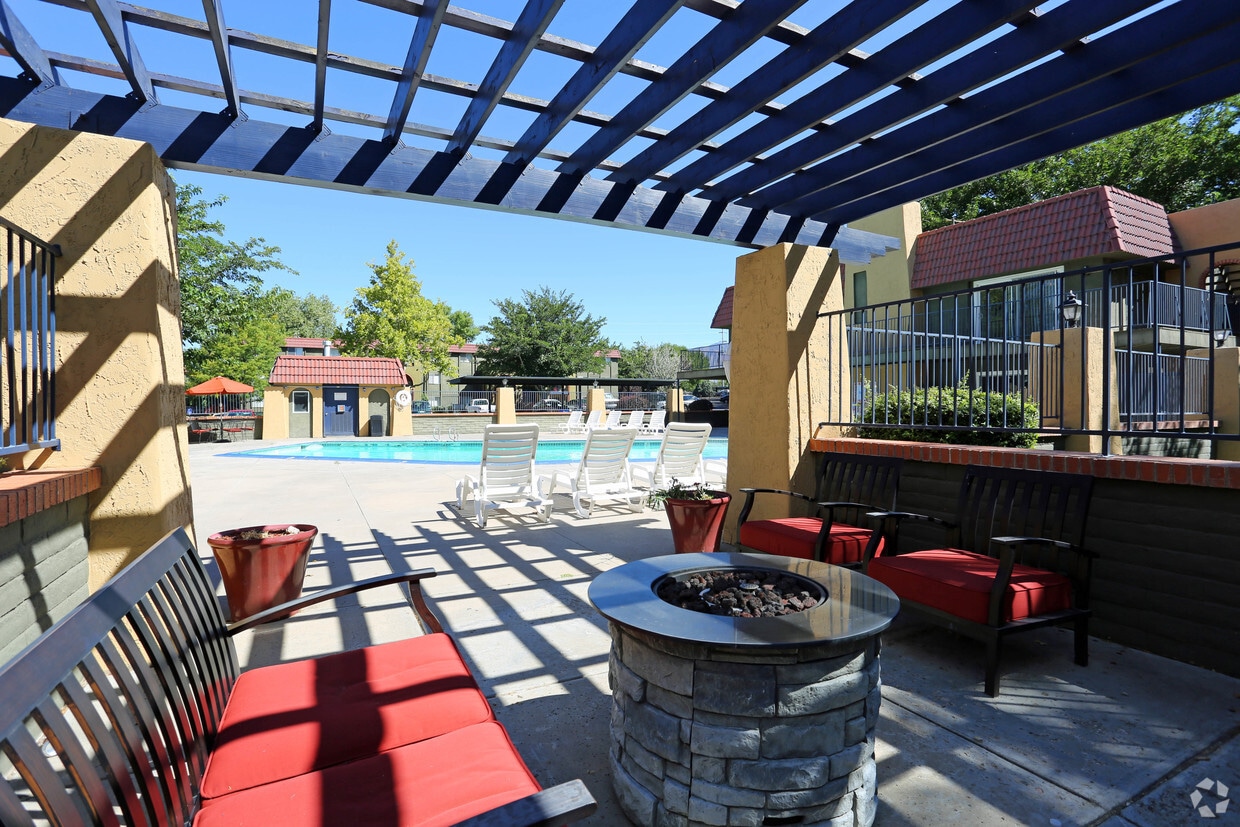 Calero Apartments 8000 Montgomery Blvd NE Albuquerque, NM