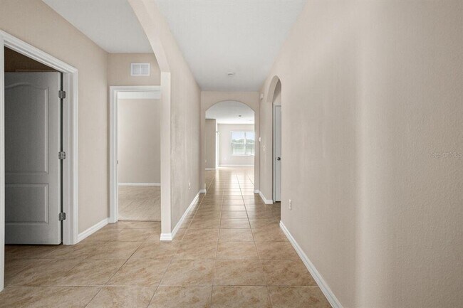 Foto del edificio - 1112 Fox Path Rd