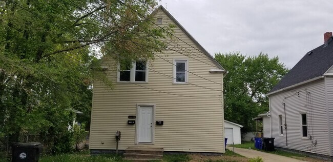 Foto del edificio - 12000 Bennington Ave