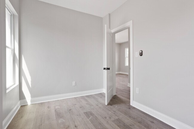 Foto del edificio - 843 E 65th St