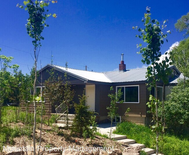 Foto del edificio - 3 br, 2 bath House - 4427 N. State Road 32