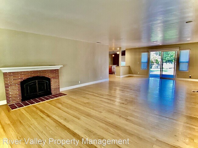 Building Photo - 3 br, 2 bath House - 3767 Esperanza Dr