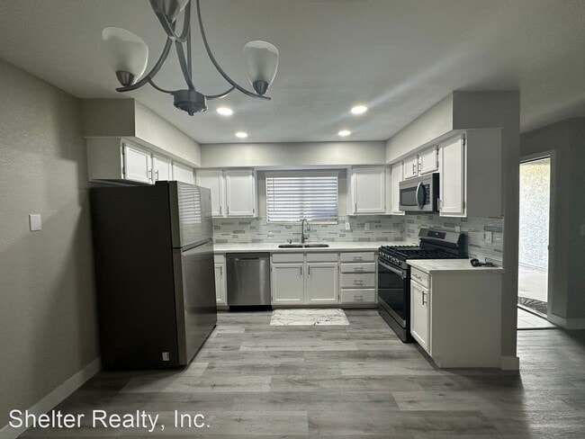 Building Photo - 2 br, 2 bath House - 6727 W Charleston Blv...