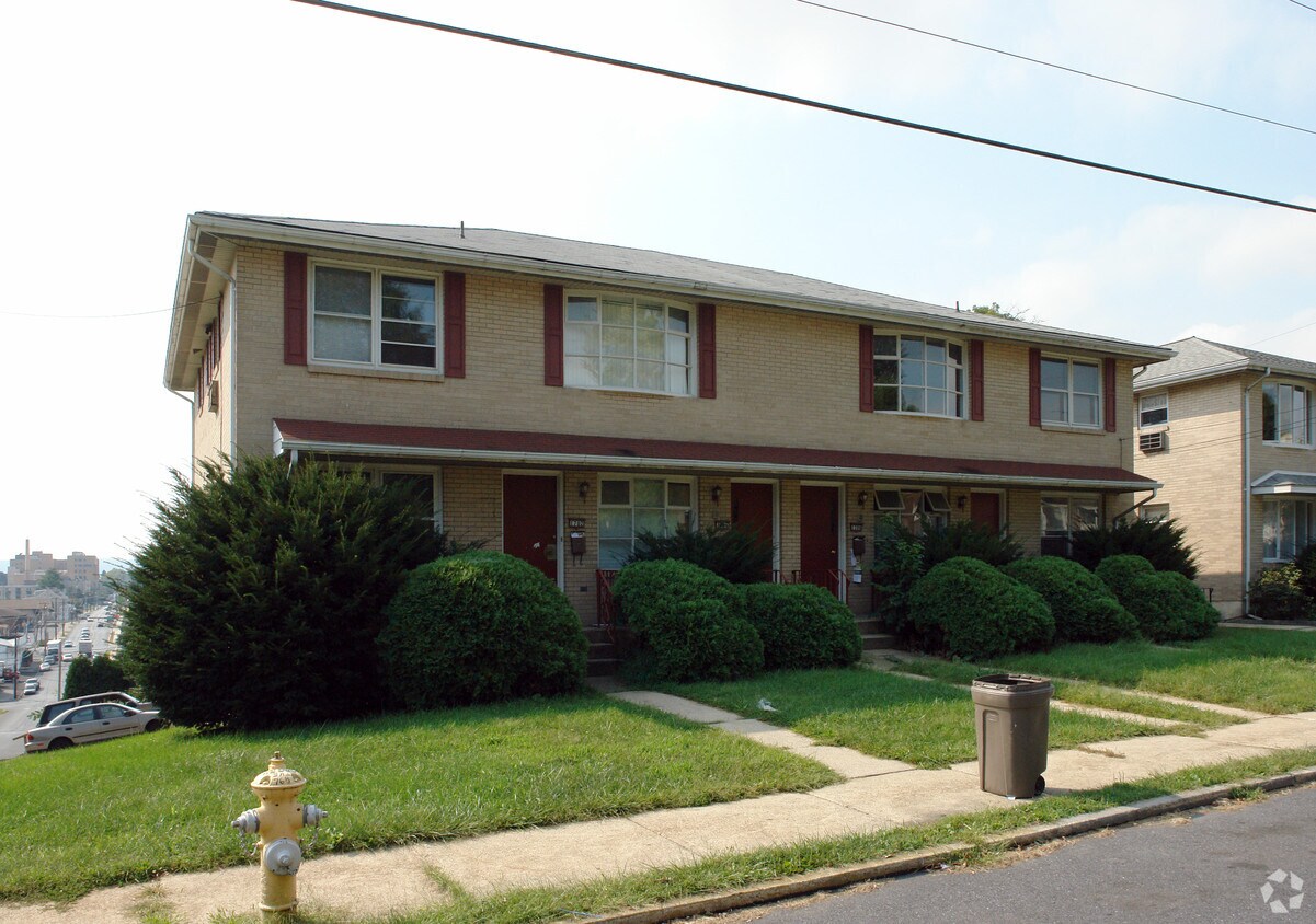 Foto principal - 1702-1708 W Cedar St