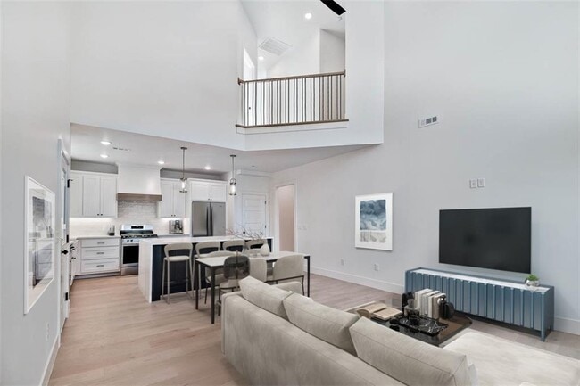 Foto del edificio - 28 Bedford Ln