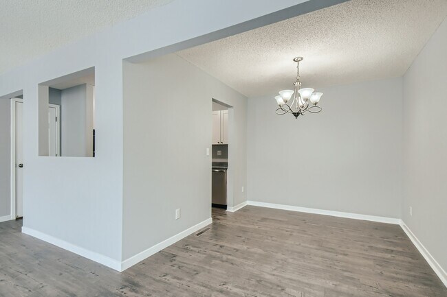 Building Photo - 1127 Landmark Trail S