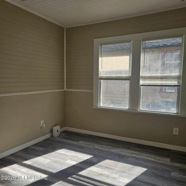 Foto del edificio - 7114 Edge St