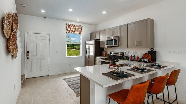 Building Photo - 8577 Daybreak St