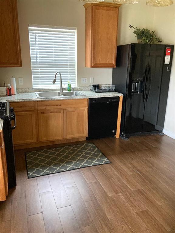 Foto del edificio - 1410 Rocky Glen Ln