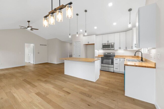 Foto del edificio - 630 Booneslick Rd