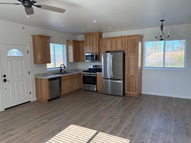 Foto del edificio - 1329 Taylor Ln