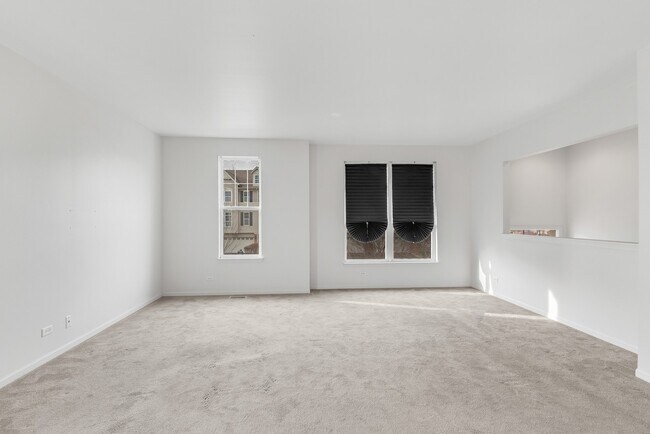 Building Photo - 3379 Bradbury Cir