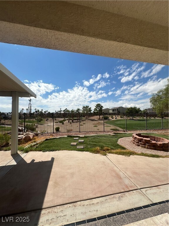 Foto del edificio - 301 Arbor Garden Ave