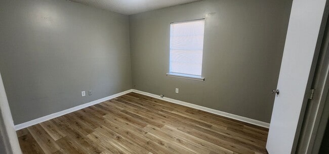 Foto del edificio - Single Family Home 3BR / 1BA