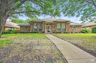Building Photo - 9719 Amberley Dr